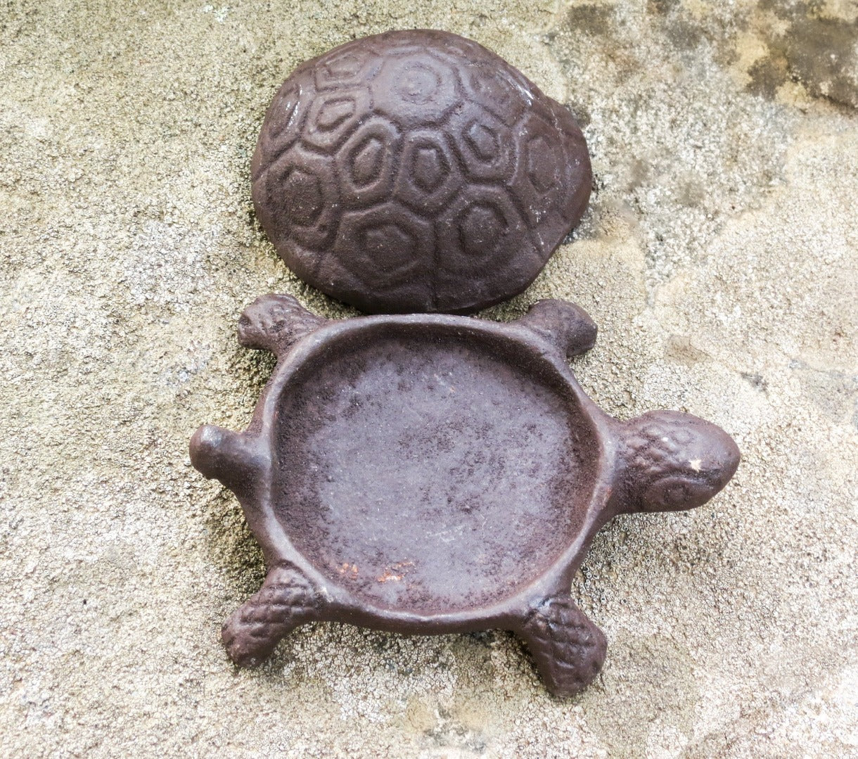 Cast Iron Friendly Key Keeper – Old Sturbridge Village Store