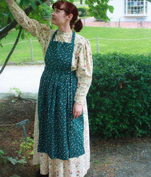 Old Sturbridge Village Women's Apron